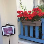 De La Nonette Bed & Breakfast 3*