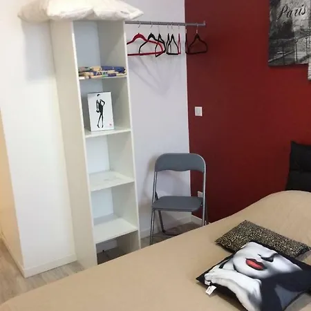 Oda ve Kahvaltı De La Nonette 3*